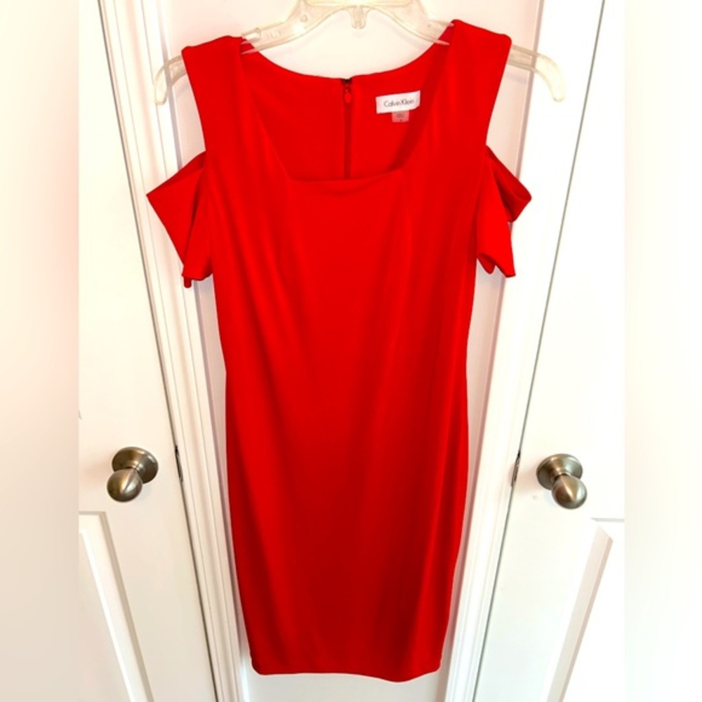 Calvin Klein cold shoulder red sheath dress —‎ sz 4